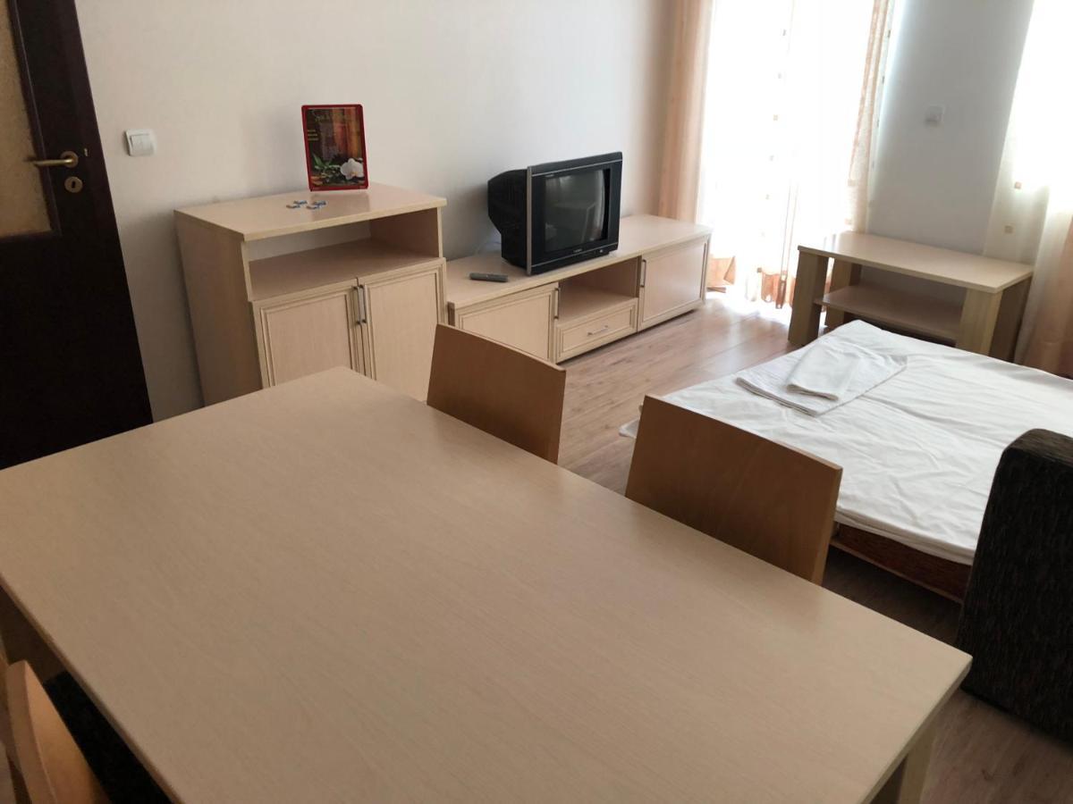 Апартамент В Хотел Стената, Пампорово Apartment Smolyan Ngoại thất bức ảnh